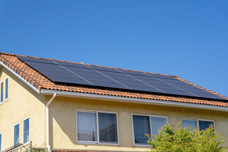 太陽光発電システム設置工事（切妻屋根）（デモ）
